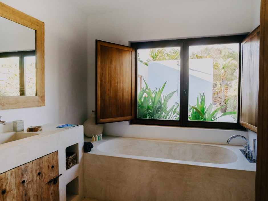 Resa estates Ibiza for sale finca Santa gertrudis bathroom .jpg